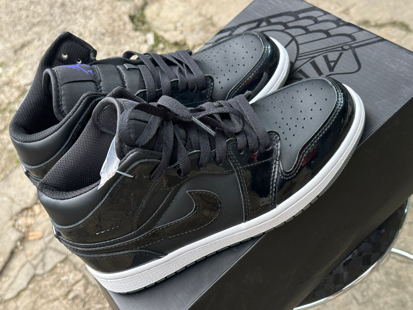 AIR JORDAN 1 BLACK PATENT