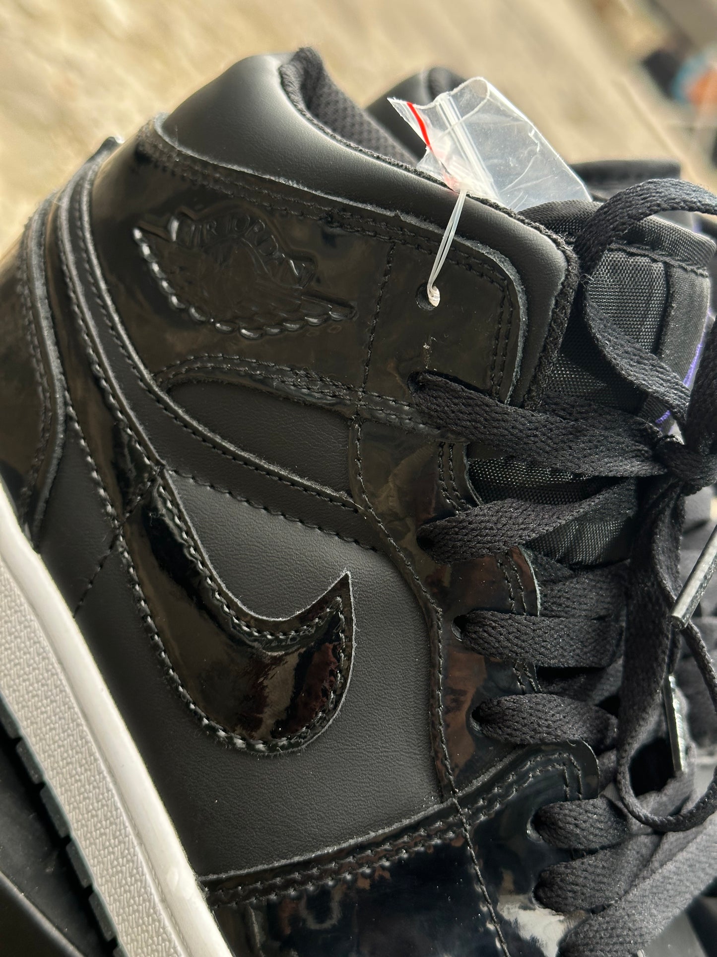 AIR JORDAN 1 BLACK PATENT