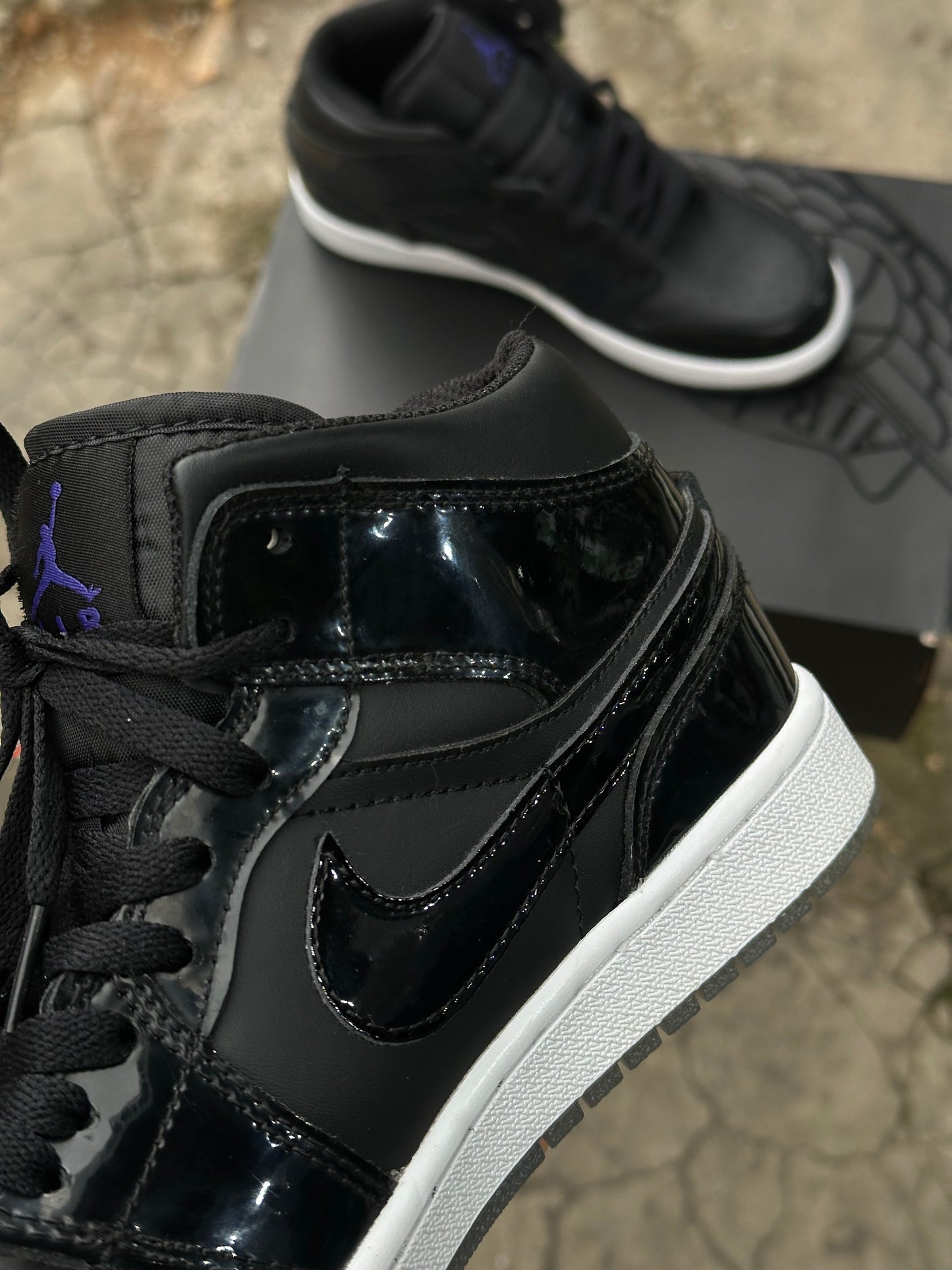 AIR JORDAN 1 BLACK PATENT