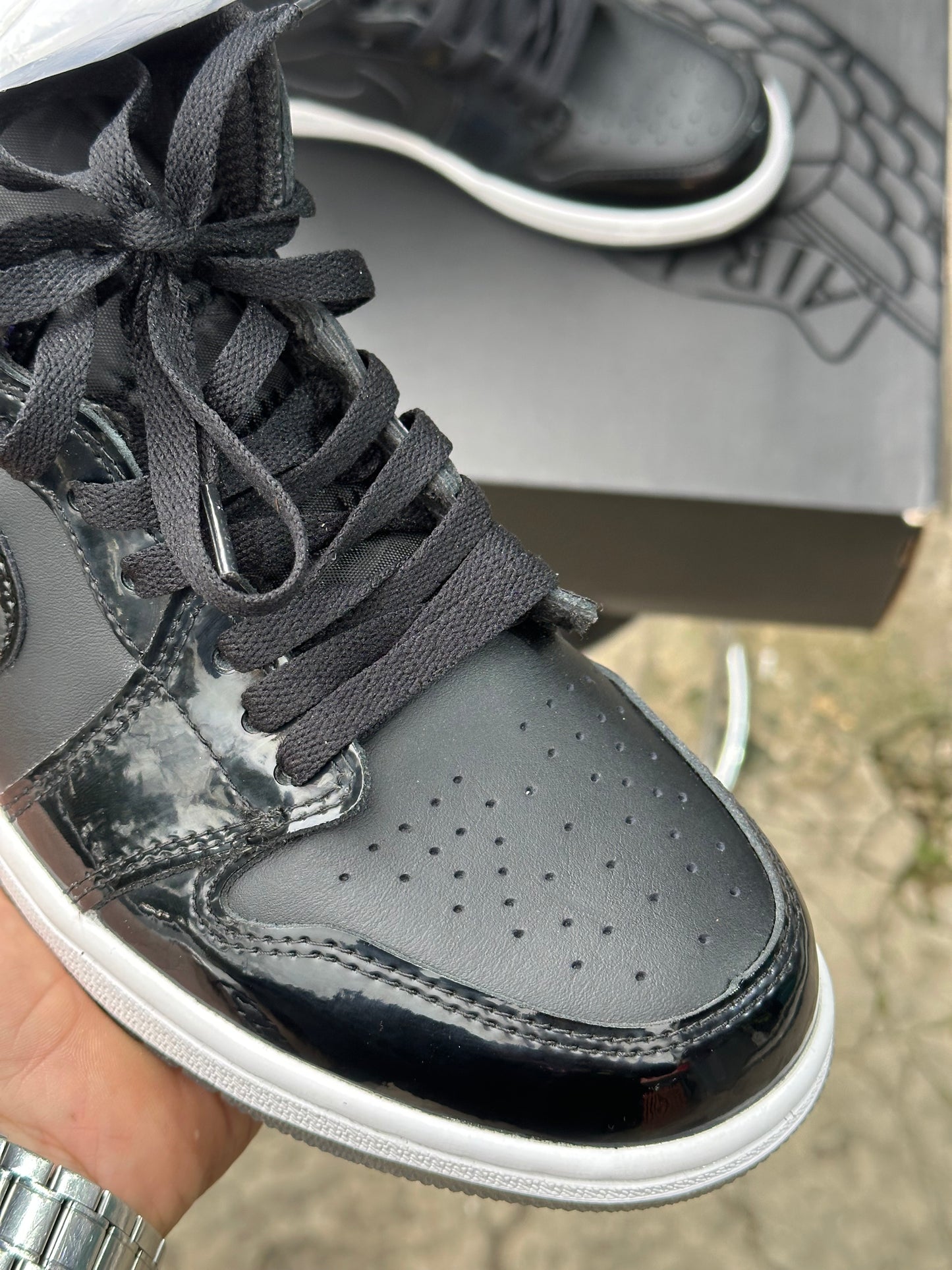 AIR JORDAN 1 BLACK PATENT