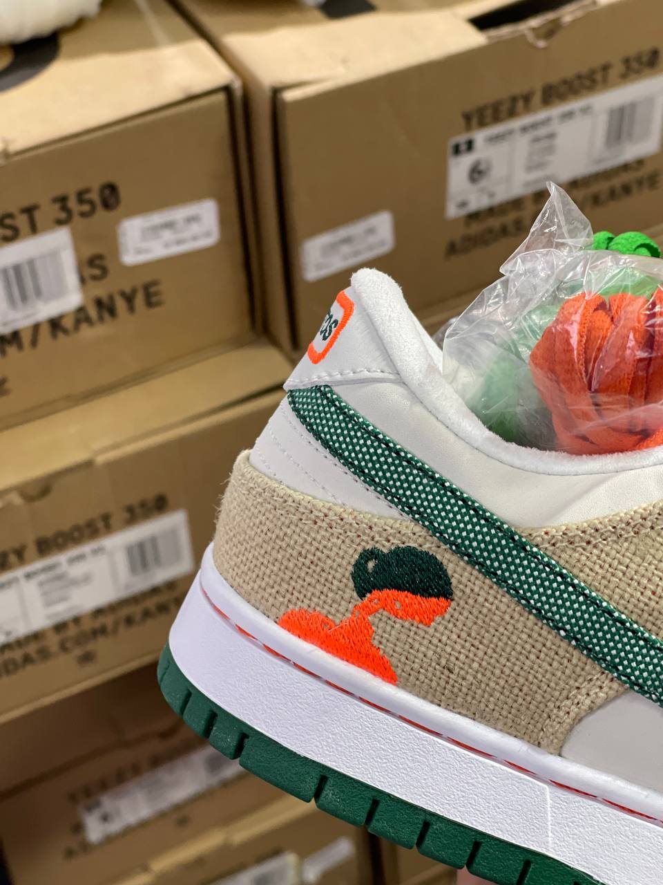 NIKE SB X JARRITOS