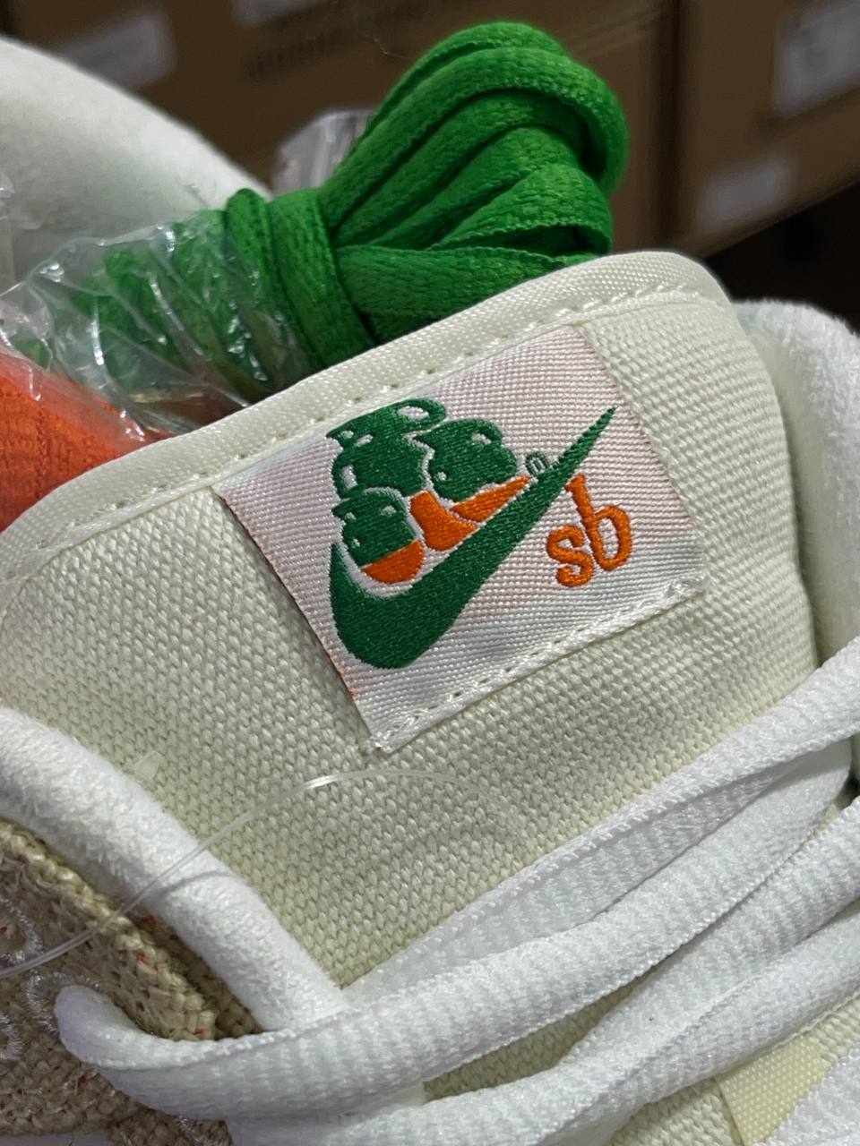 NIKE SB X JARRITOS