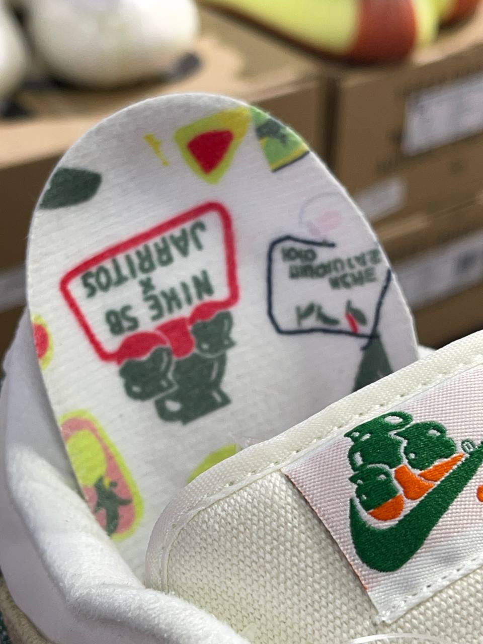 NIKE SB X JARRITOS