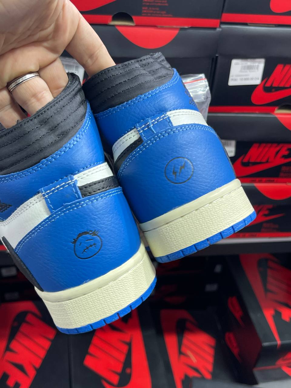 JORDAN 1 HIGH FRAGMENT